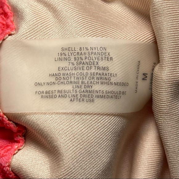 VICTORIA’S SECRET Triangle String Bikini Swim Top with Beige Ruffled Trim Medium - Picture 6 of 7